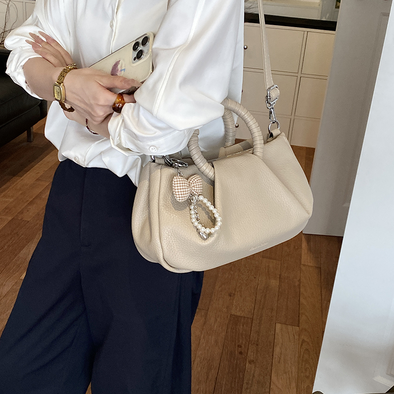 Женские сумки с круглой ручкой – обзор и цена Luxury Bags Consignment