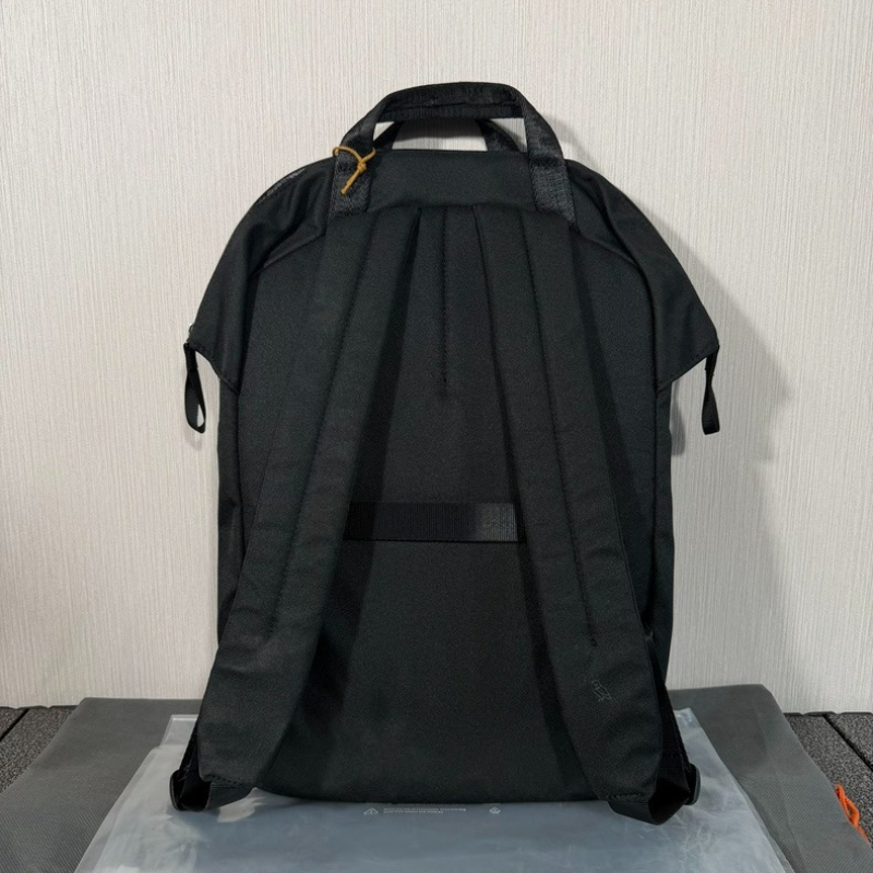 Рюкзак Via Workpack 18L от люк – обзор и цена Luxury Bags For School